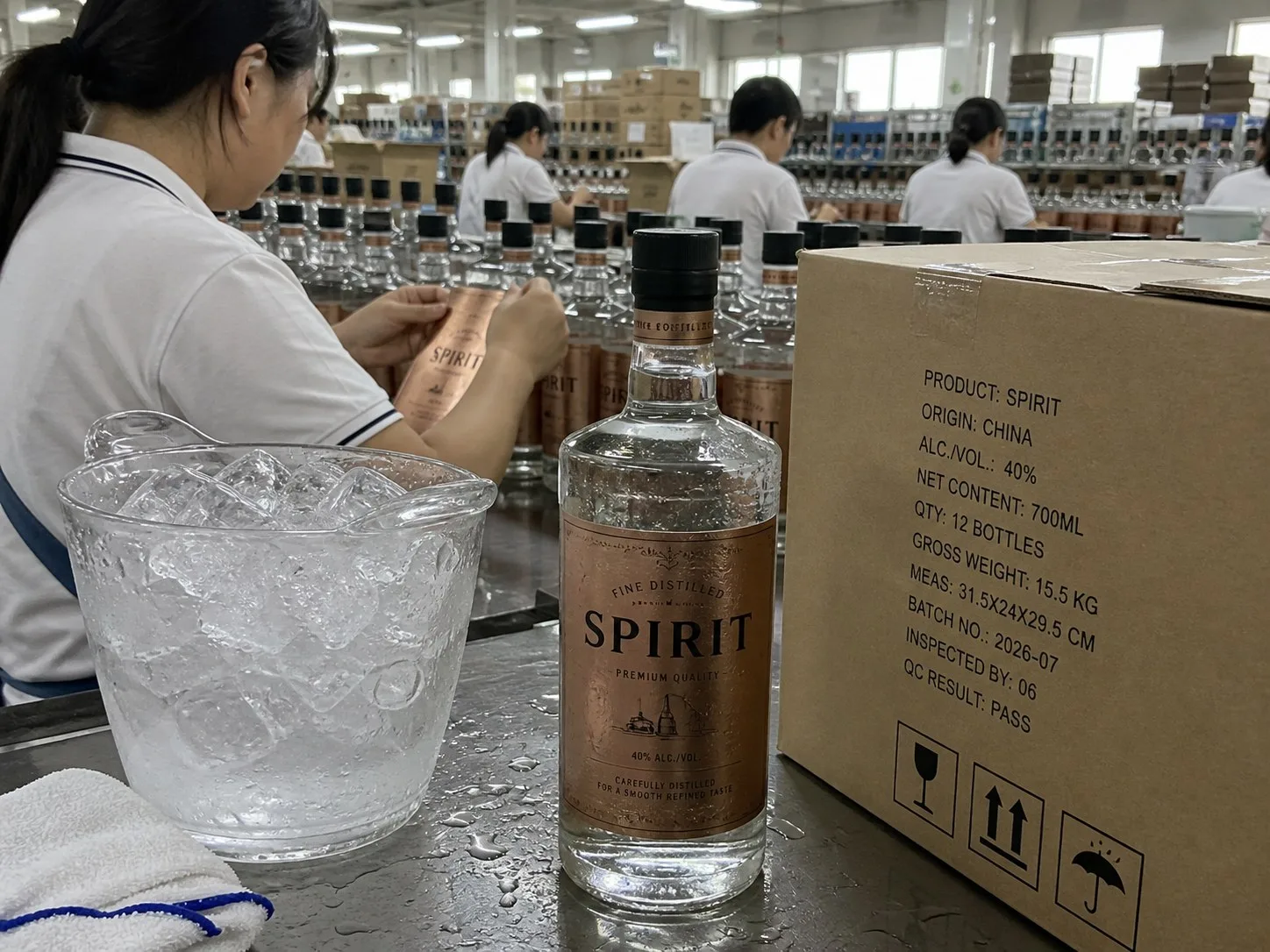 bronze foil wet strength spirits bottle case