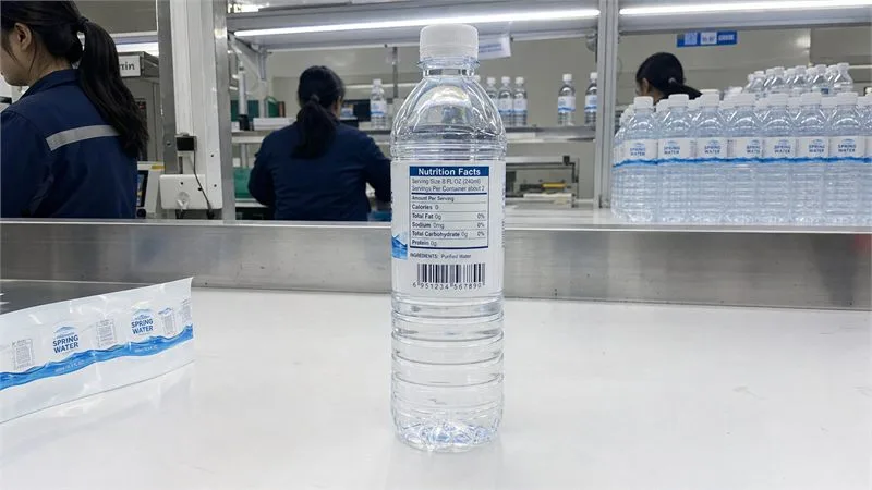 Simplified nutrition facts panel water bottle
