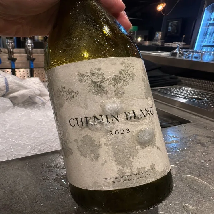 Wine label ice bucket failure graying bubbles