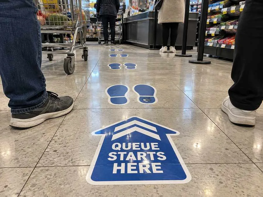 Directional queue floor decal arrows